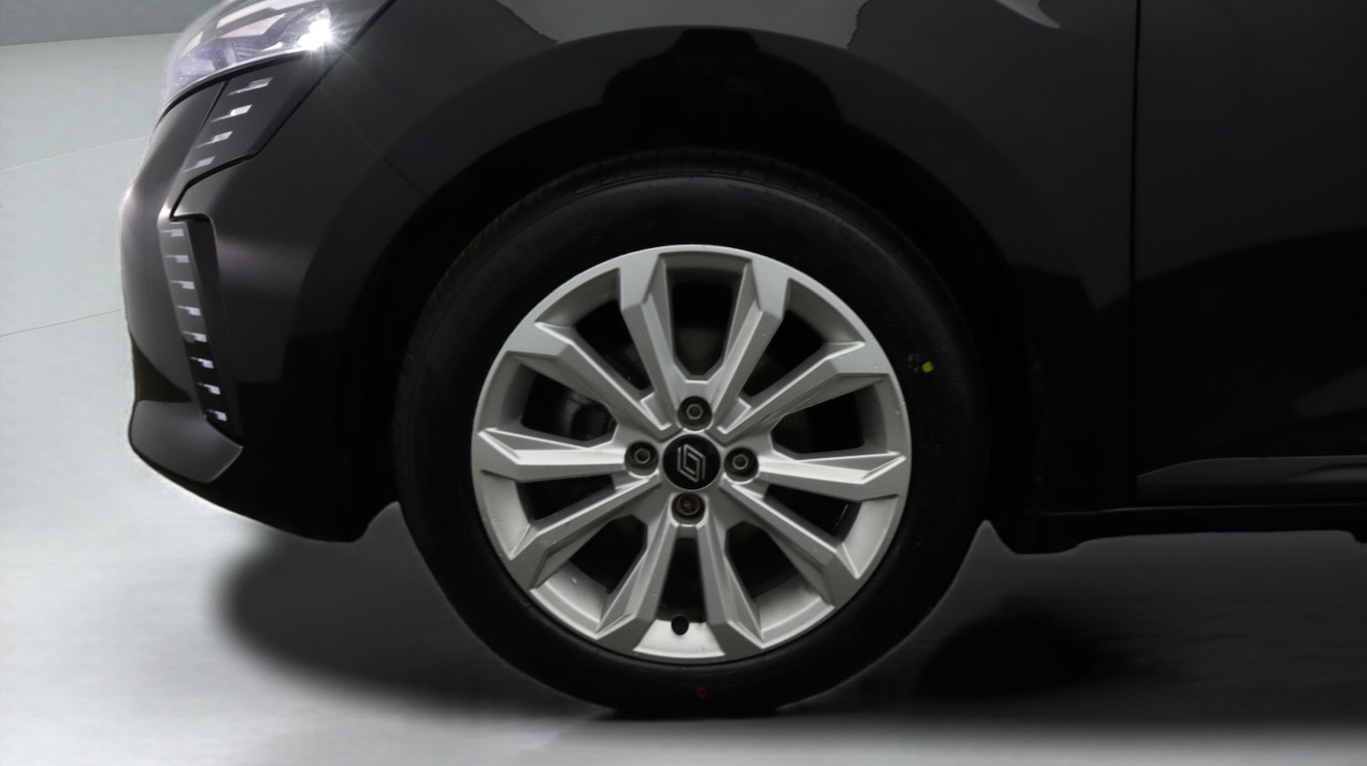 Used Renault Clio 2023 for sale - 77666191: Photo 18