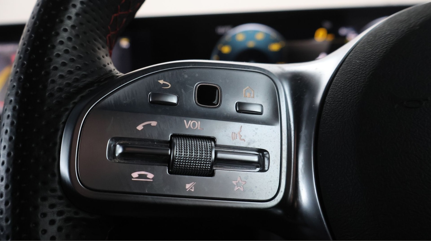 Used Mercedes-Benz EQB 2023 for sale - 78075176: Photo 21