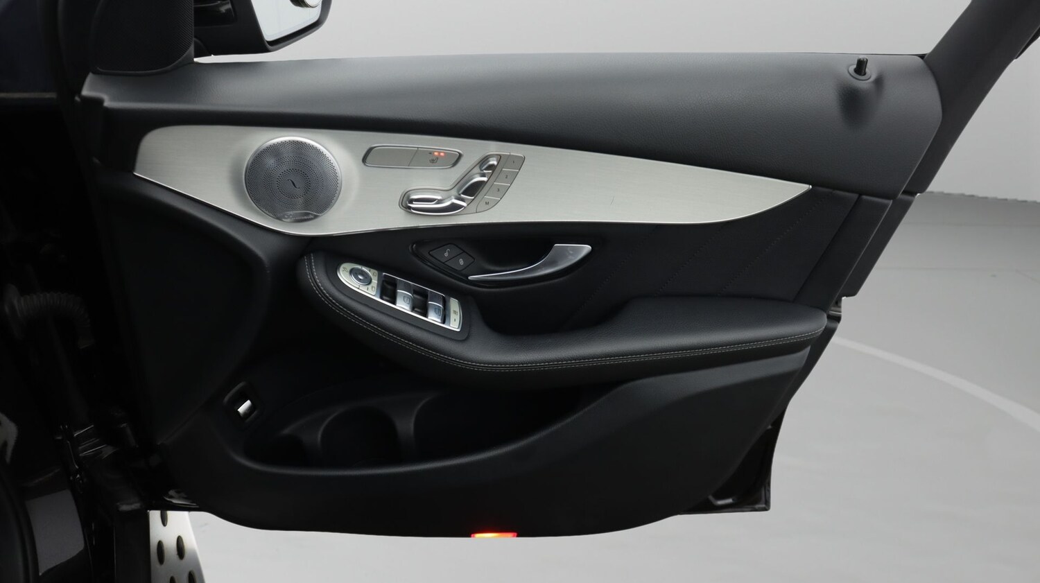 Used Mercedes-Benz GLC 2019 for sale - 77231534: Photo 15