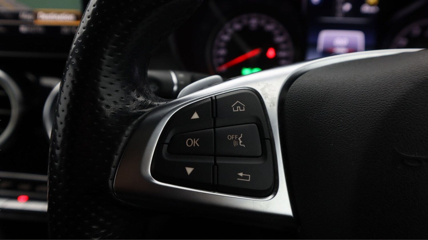 Used Mercedes-Benz GLC 2019 for sale - 77231534: Photo 24