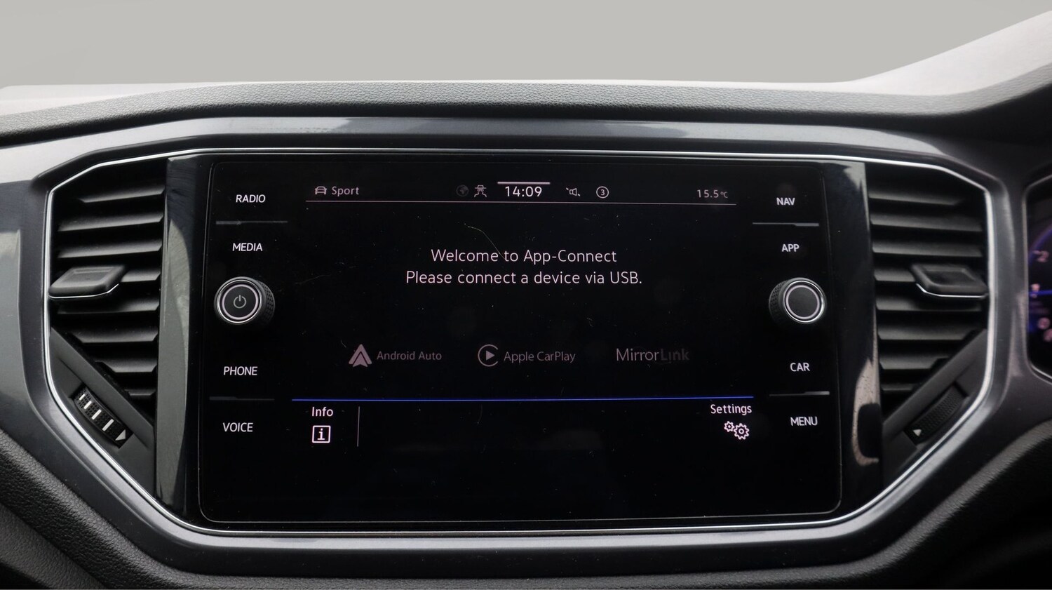 Used Volkswagen T-Roc 2020 for sale - 77181888: Photo 20