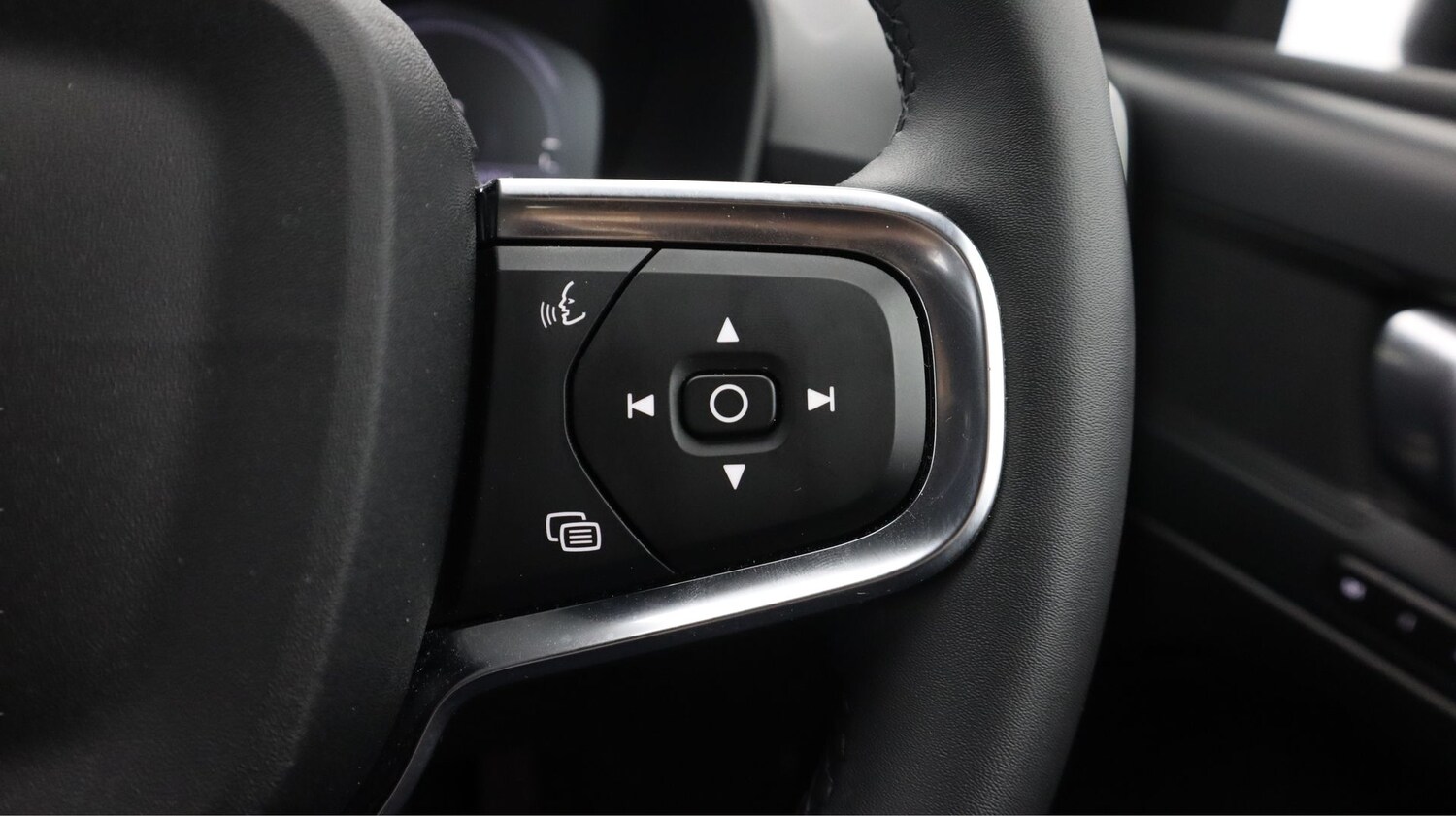 Used Volvo XC40 for sale - 77721010: Photo 25