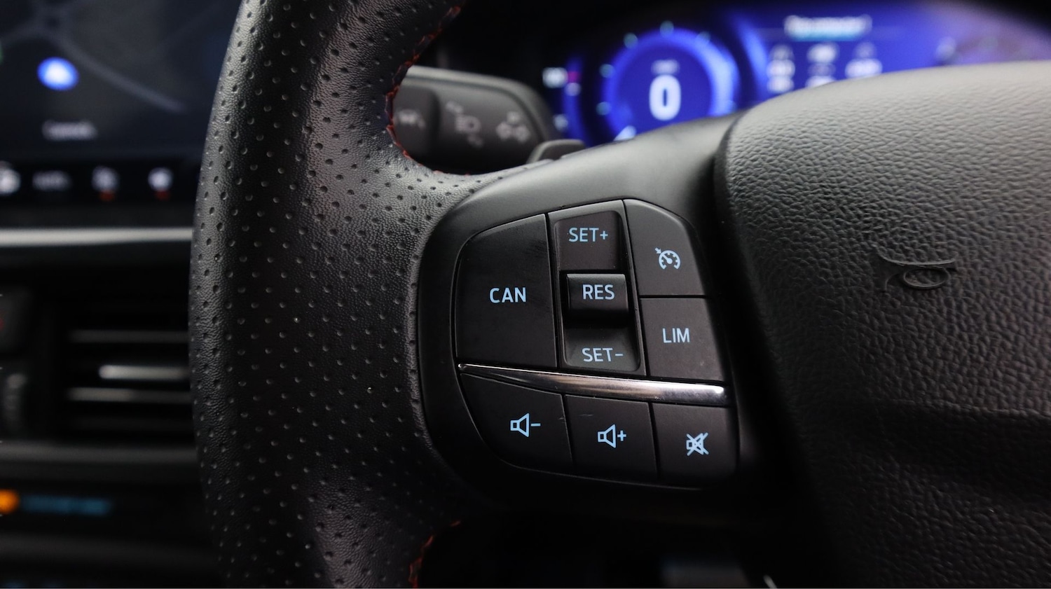 Used Ford Focus 2022 for sale - 78043325: Photo 20