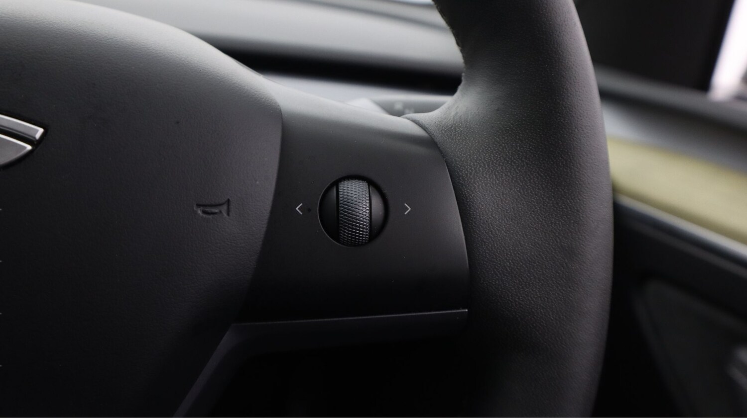 Used Tesla Model Y 2023 for sale - 78197388: Photo 23