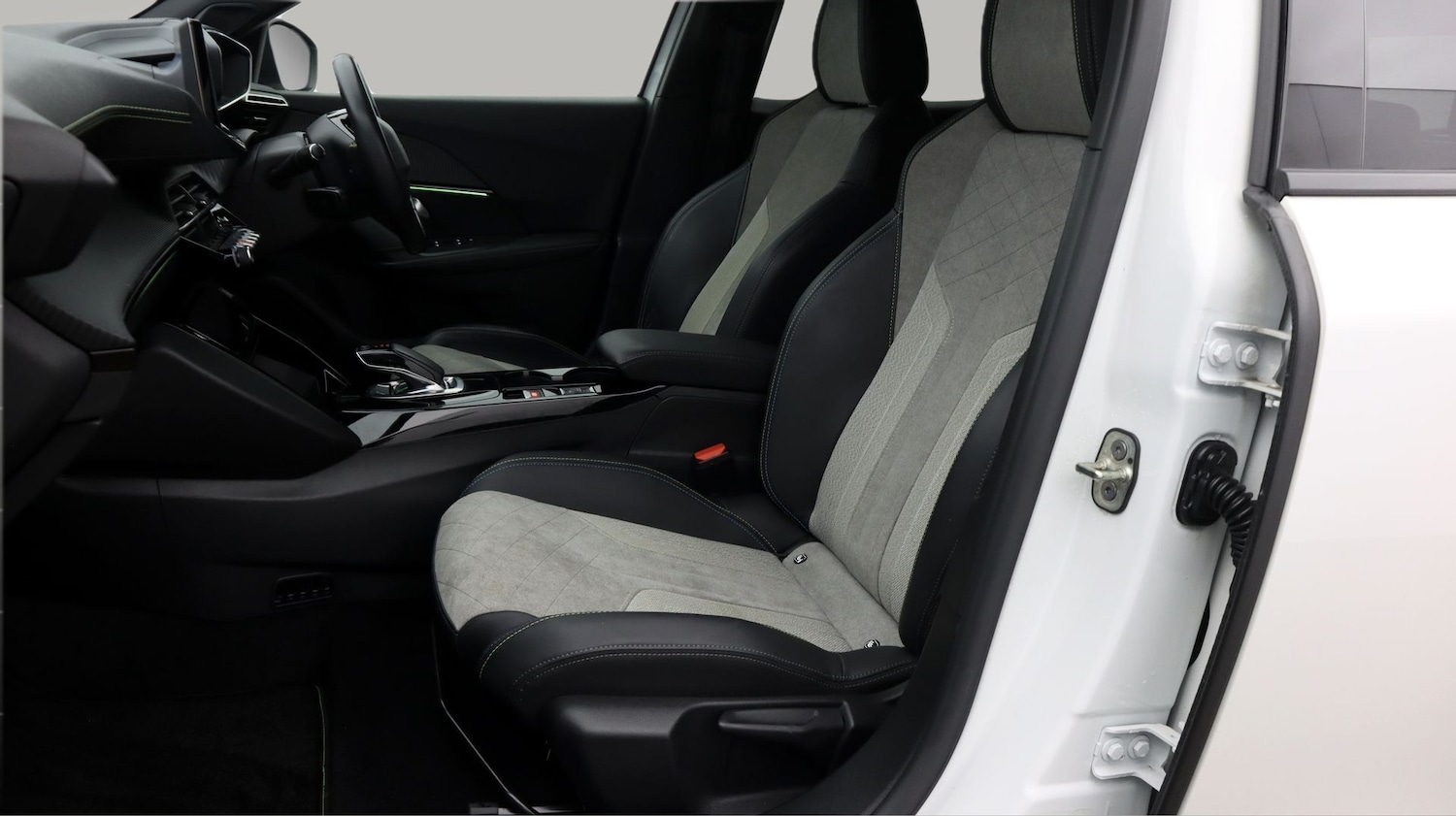 Used Peugeot 2008 2021 for sale - 77764307: Photo 14