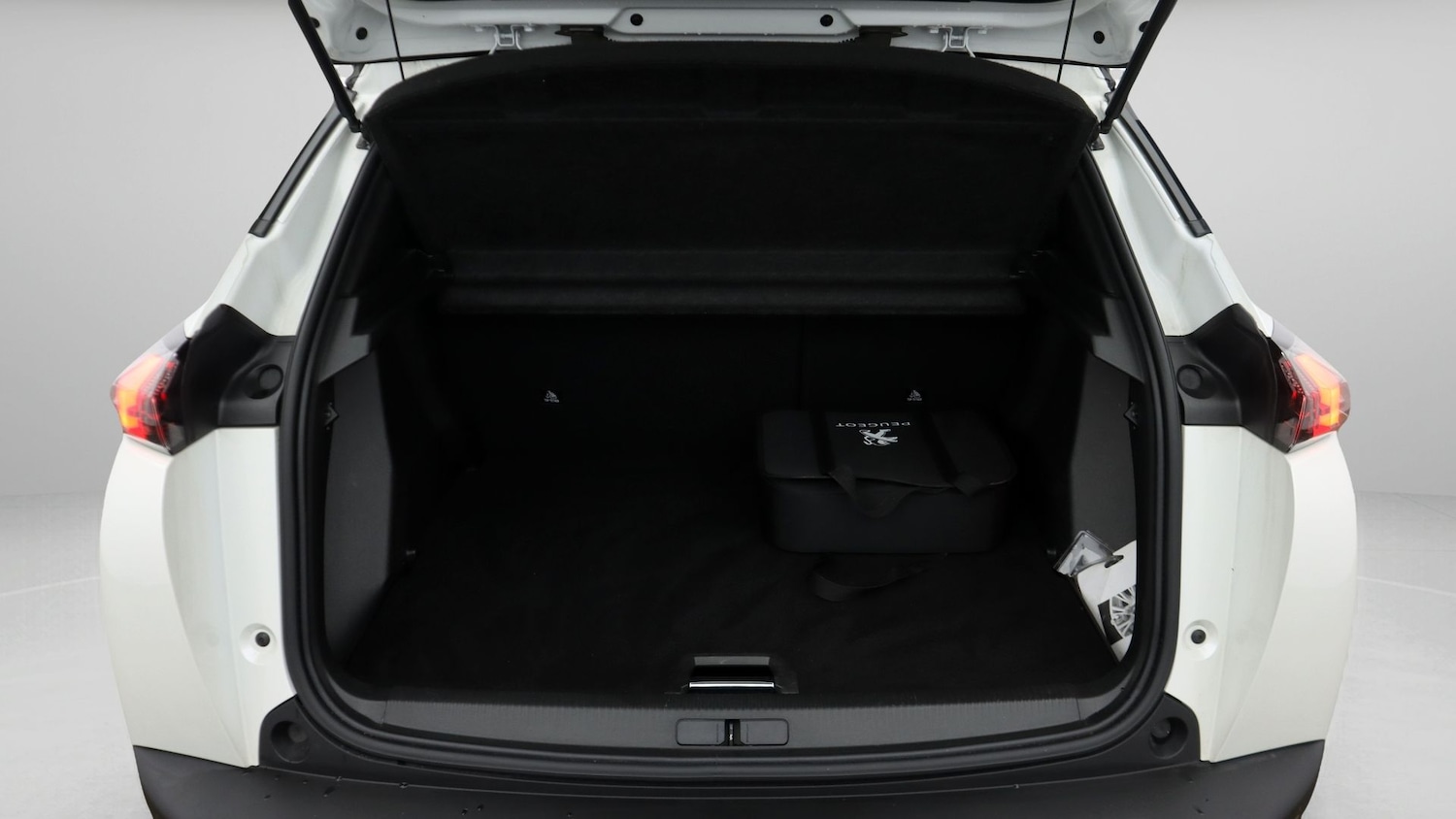 Used Peugeot 2008 2021 for sale - 77764307: Photo 17