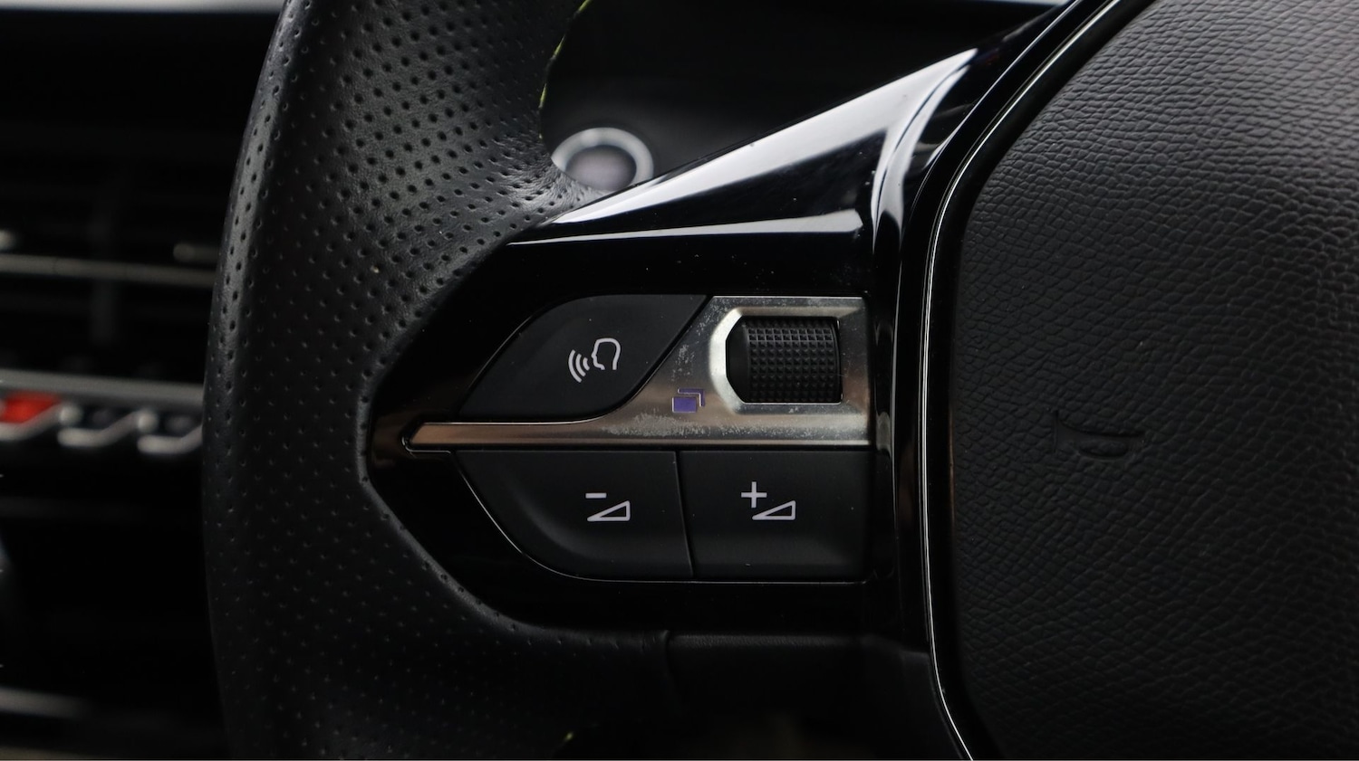 Used Peugeot 2008 2021 for sale - 77764307: Photo 22