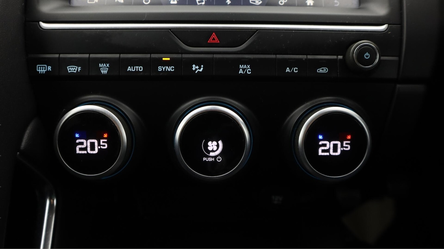 Used Jaguar E-Pace 2019 for sale - 76620470: Photo 13