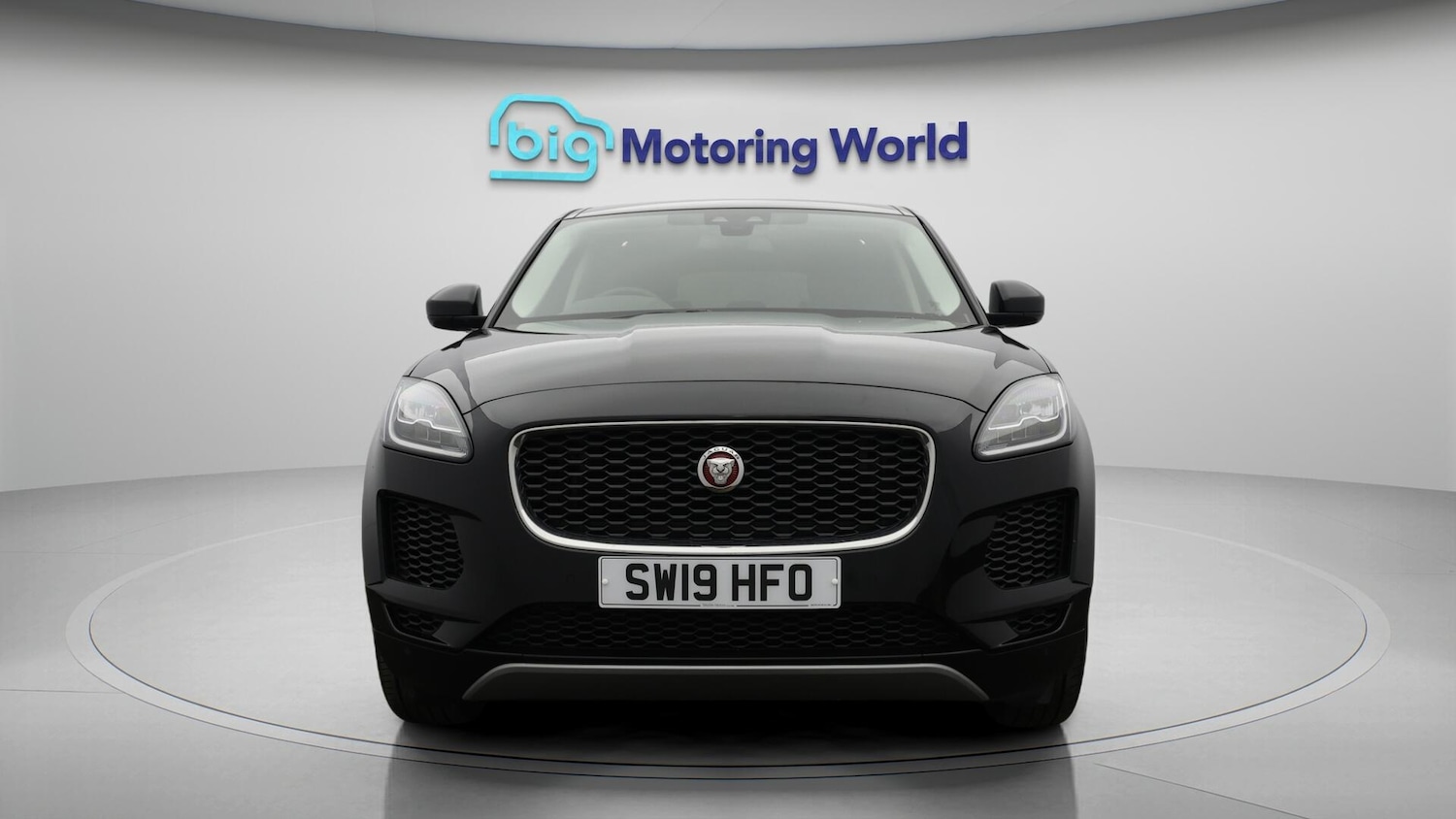 Used Jaguar E-Pace 2019 for sale - 76620470: Photo 3