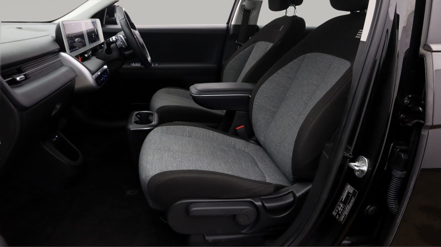 Used Hyundai IONIQ 5 2023 for sale - 77763298: Photo 14