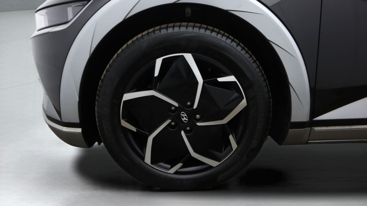 Used Hyundai IONIQ 5 2023 for sale - 77763298: Photo 18