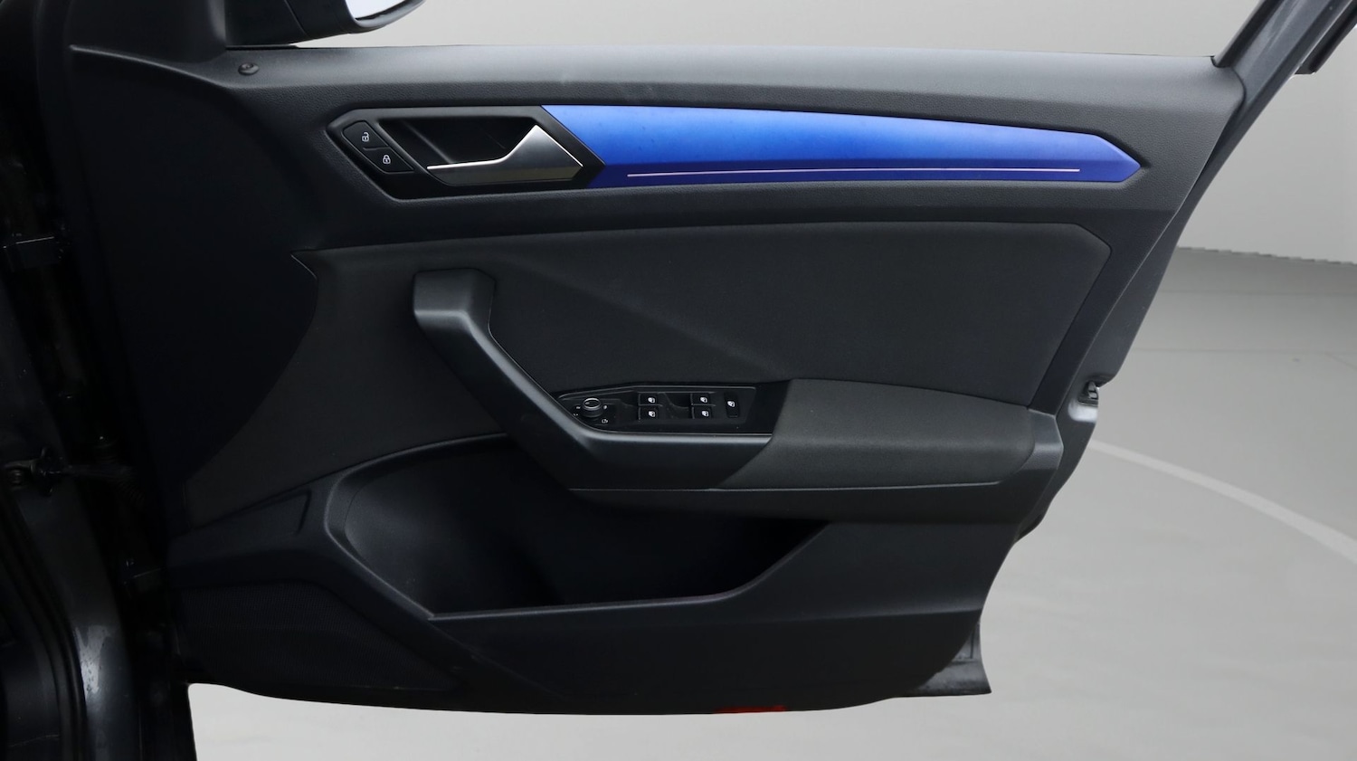 Used Volkswagen T-Roc for sale - 77412561: Photo 15