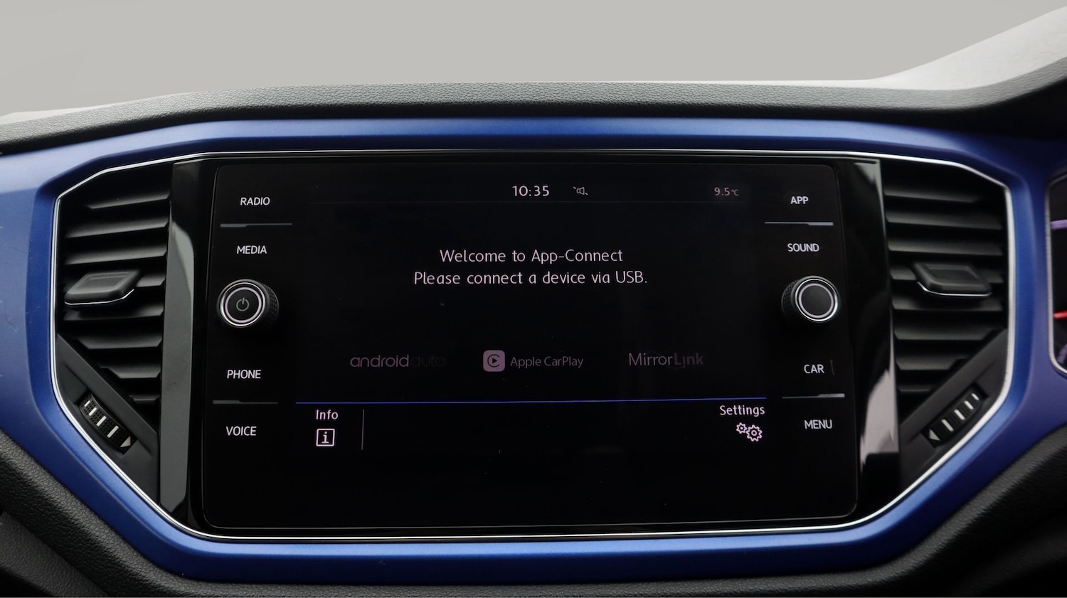 Used Volkswagen T-Roc for sale - 77412561: Photo 24