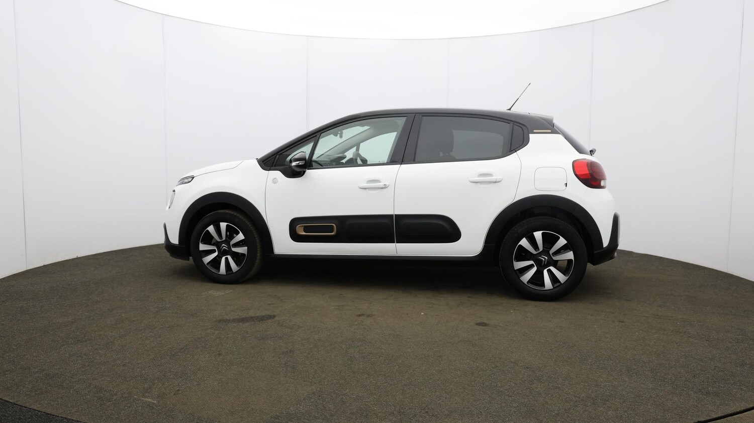 Vehicle 44