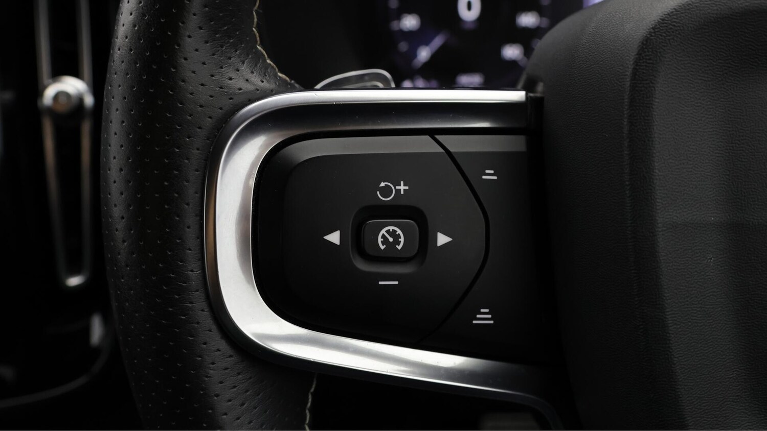 Used Volvo XC40 2020 for sale - 75990737: Photo 41