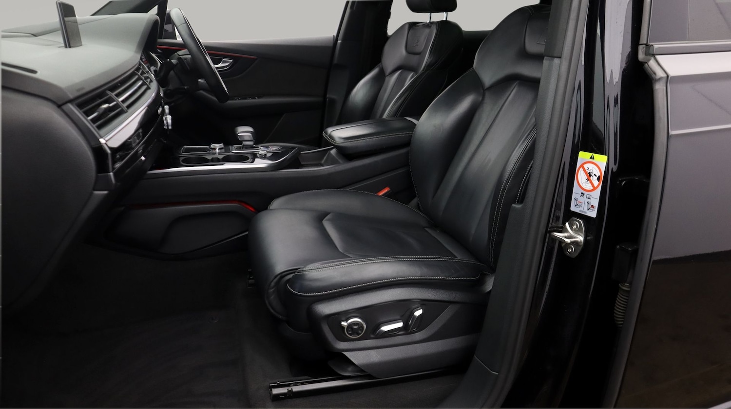 Used Audi Q7 2018 for sale - 77329531: Photo 14