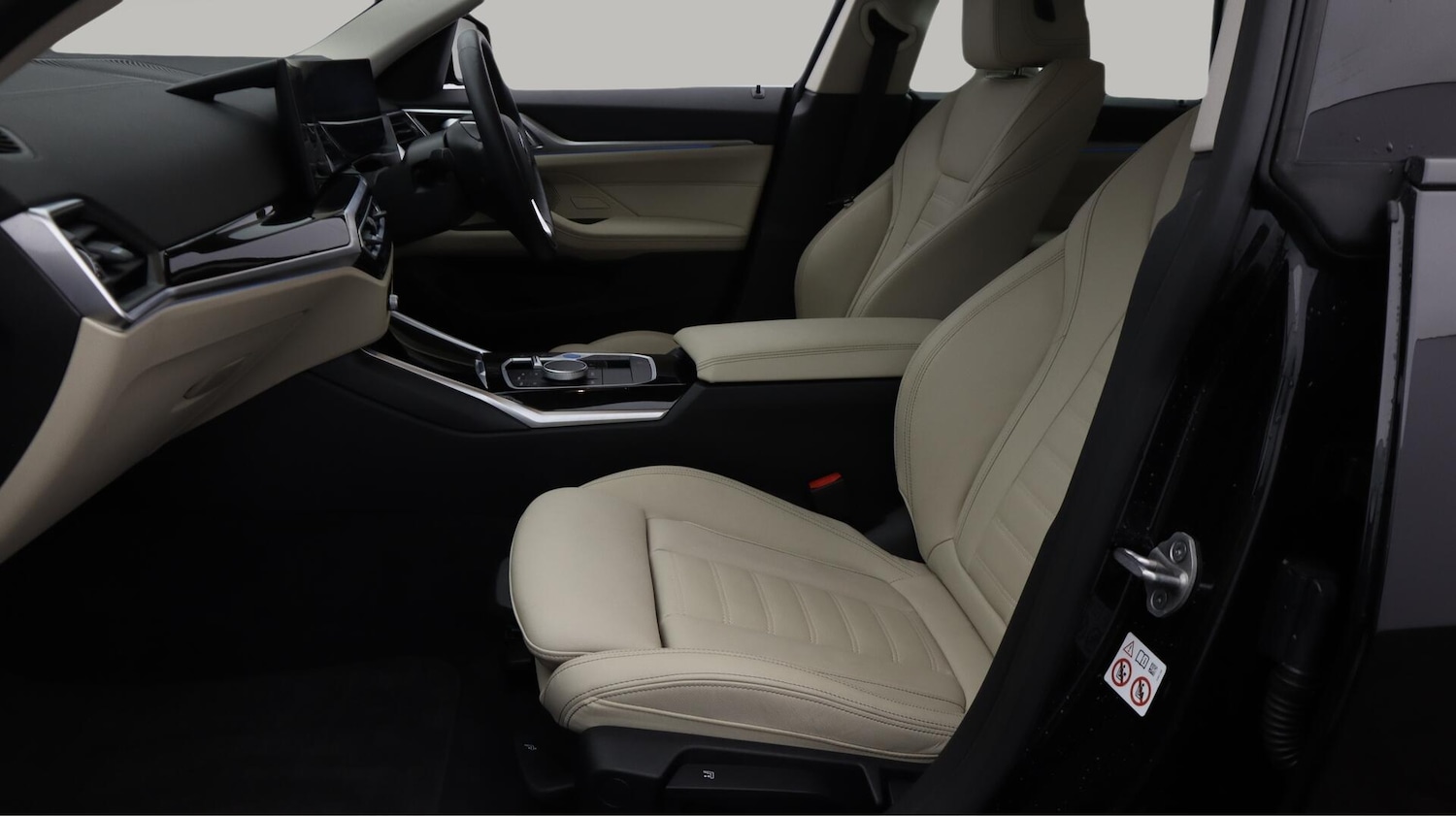 Used BMW i4 2024 for sale - 76522424: Photo 15