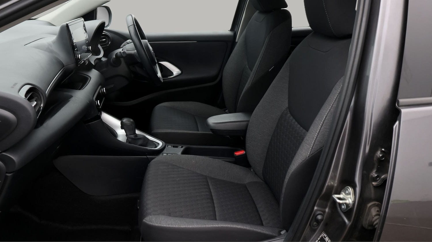 Used Toyota Yaris 2023 for sale - 77649922: Photo 14