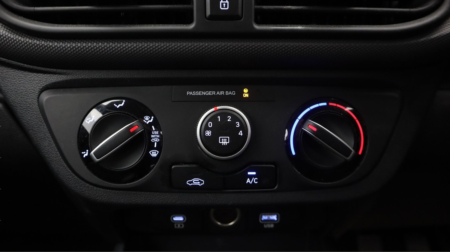 Used Hyundai i10 2024 for sale - 77328949: Photo 12