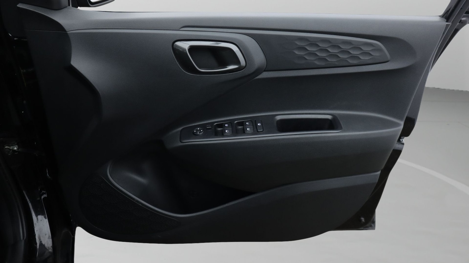 Used Hyundai i10 2024 for sale - 77328949: Photo 15