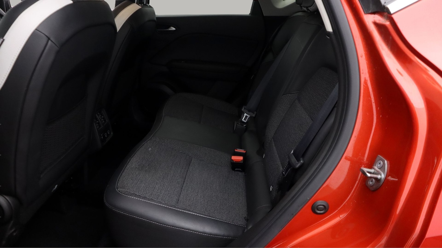 Used Renault Captur 2023 for sale - 78199085: Photo 16