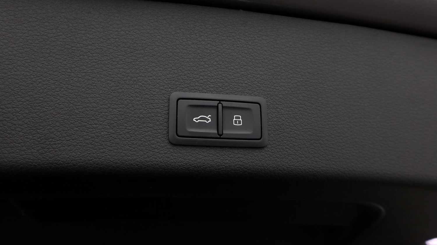 Used Toyota C-HR 2023 for sale - 77326417: Photo 22