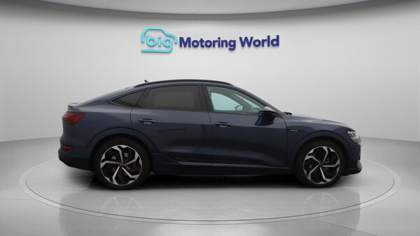 Used Audi e-tron 2022 for sale - 76306598: Photo 9