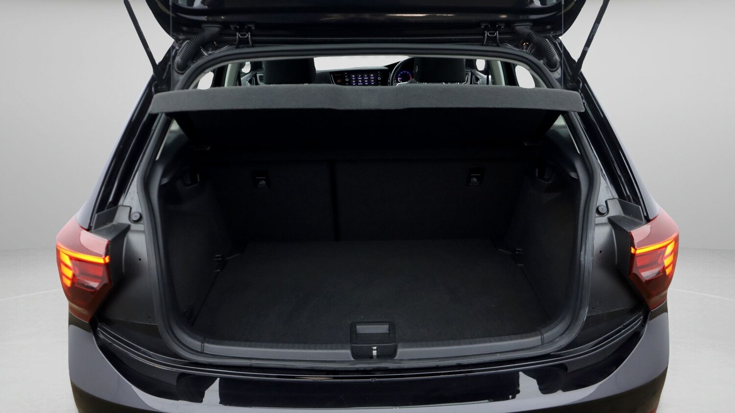 Used Volkswagen Polo 2022 for sale - 77846596: Photo 17