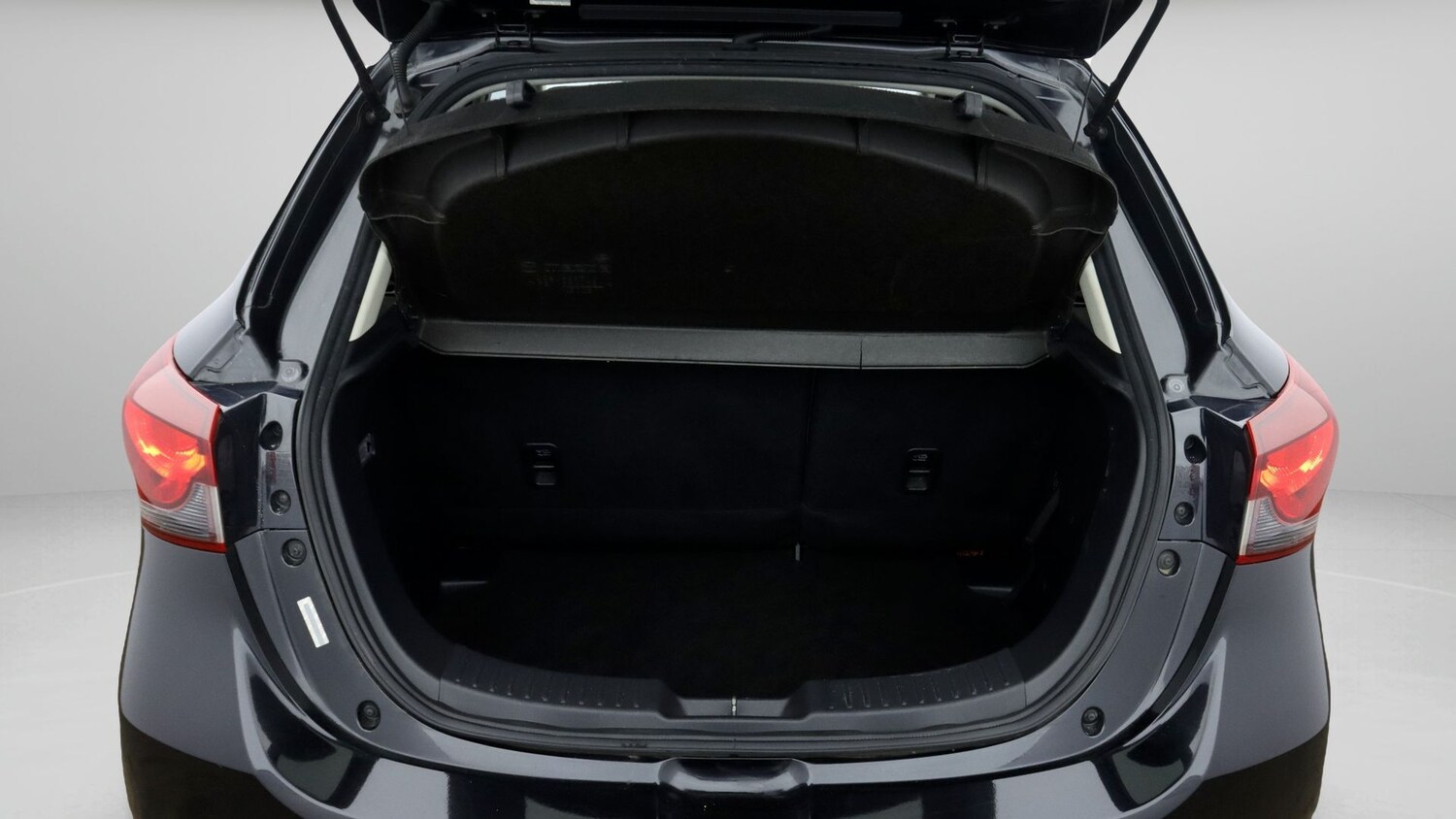 Used Mazda Mazda2 for sale - 77516396: Photo 17