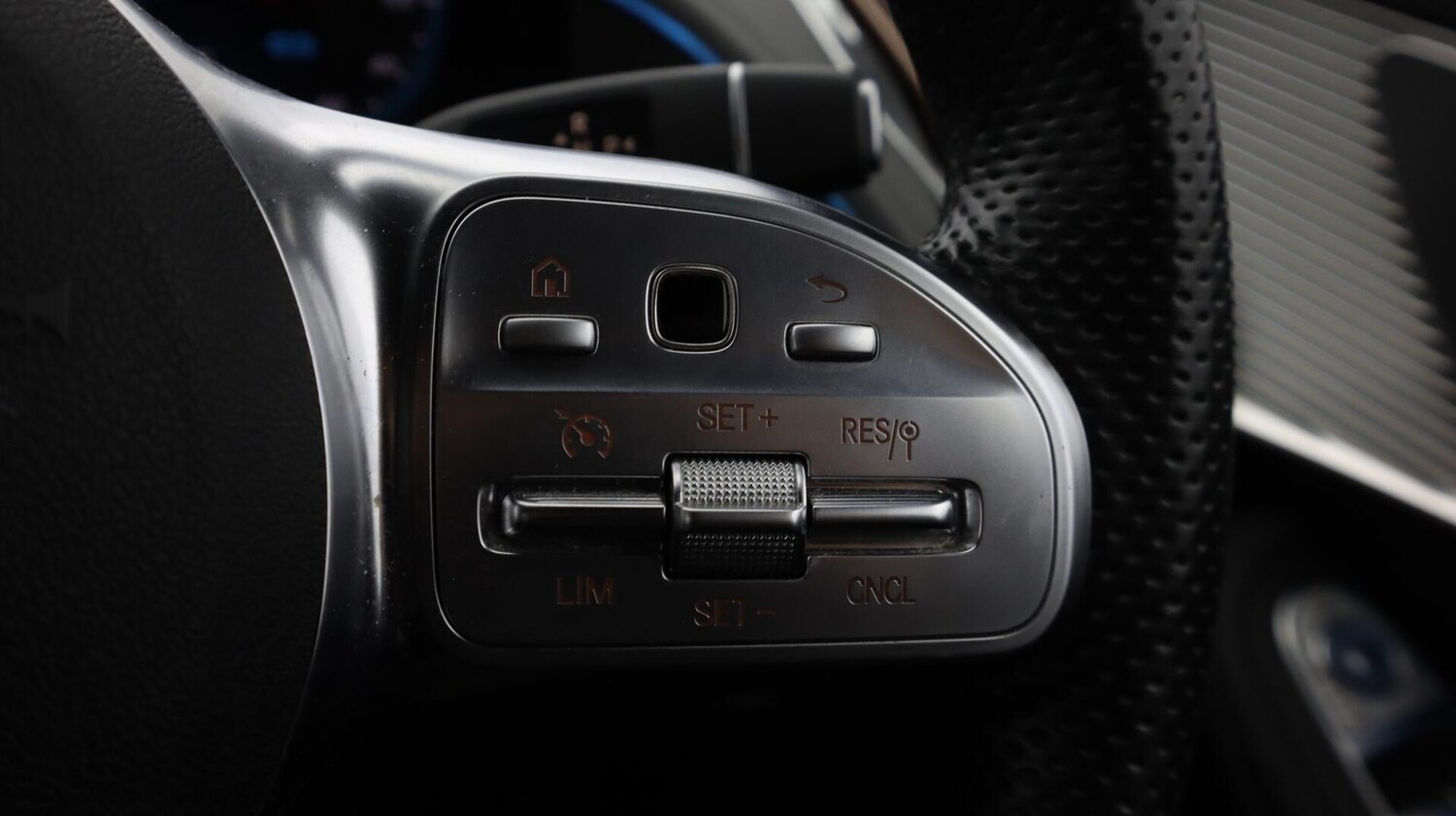 Used Mercedes-Benz EQC 2021 for sale - 76742763: Photo 25