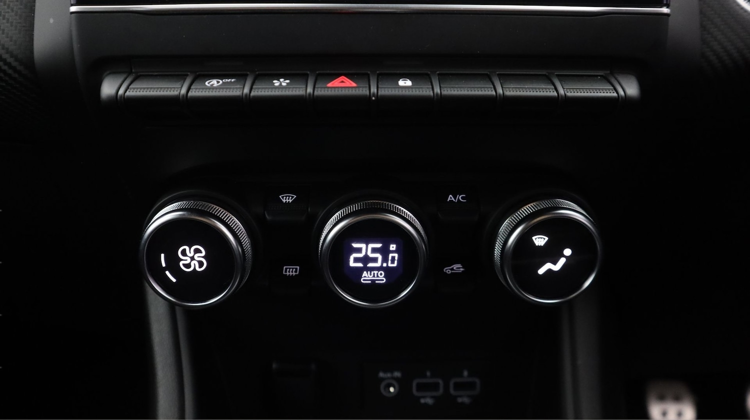 Used Renault Captur 2022 for sale - 77846592: Photo 12