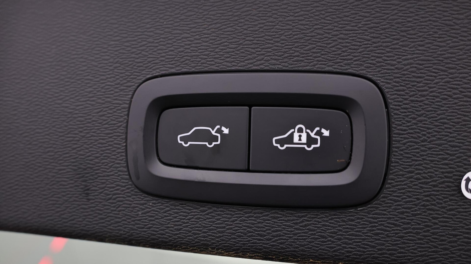 Used Volvo C40 2022 for sale - 76024480: Photo 24