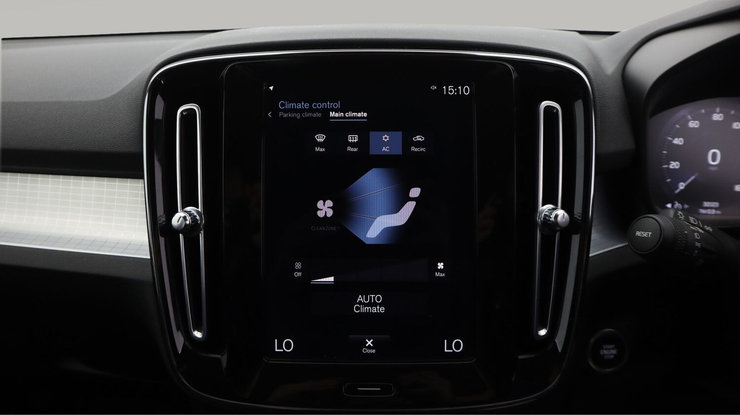 Used Volvo XC40 2021 for sale - 78171904: Photo 12