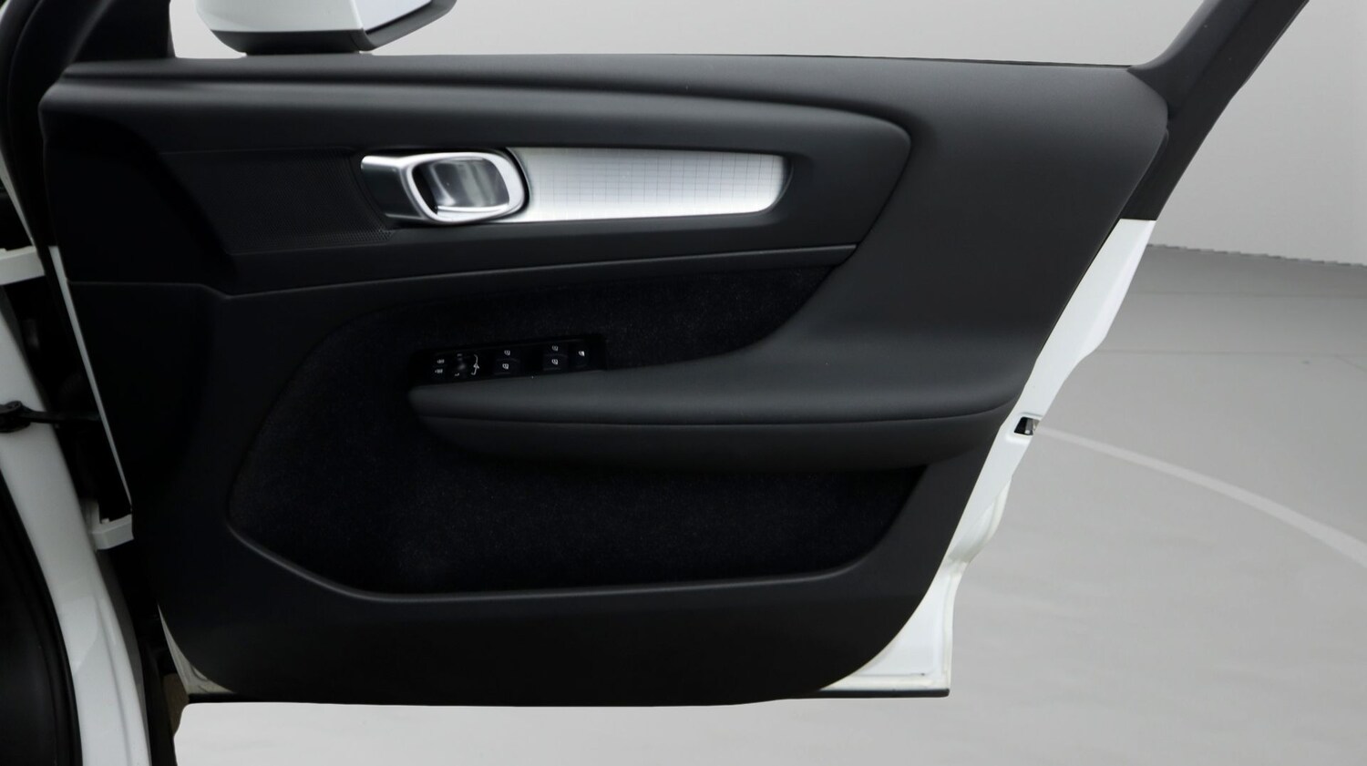 Used Volvo XC40 2021 for sale - 78171904: Photo 15