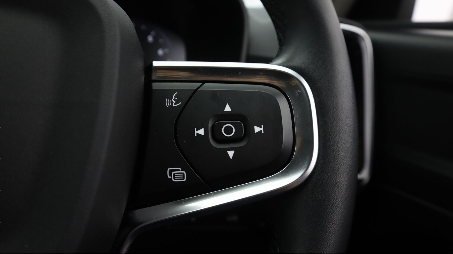 Used Volvo XC40 2021 for sale - 78171904: Photo 23