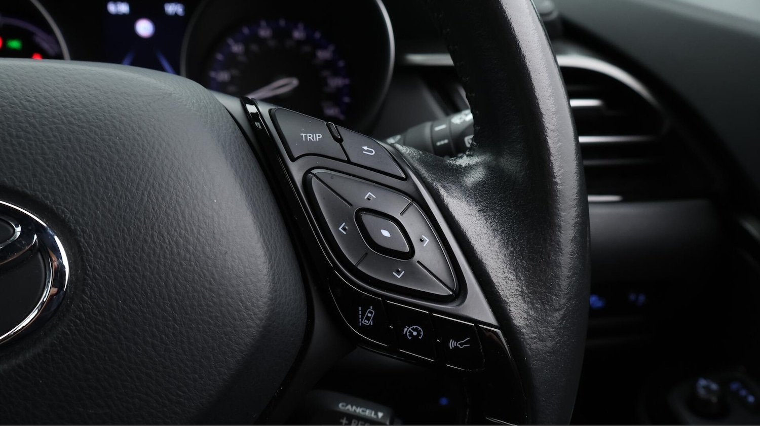 Used Toyota C-HR 2022 for sale - 76528058: Photo 27