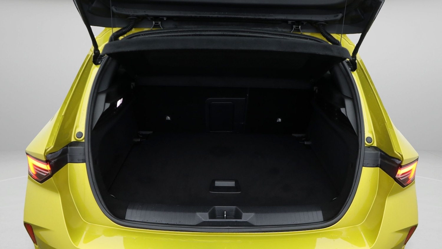 Used Vauxhall Astra 2023 for sale - 77750406: Photo 17