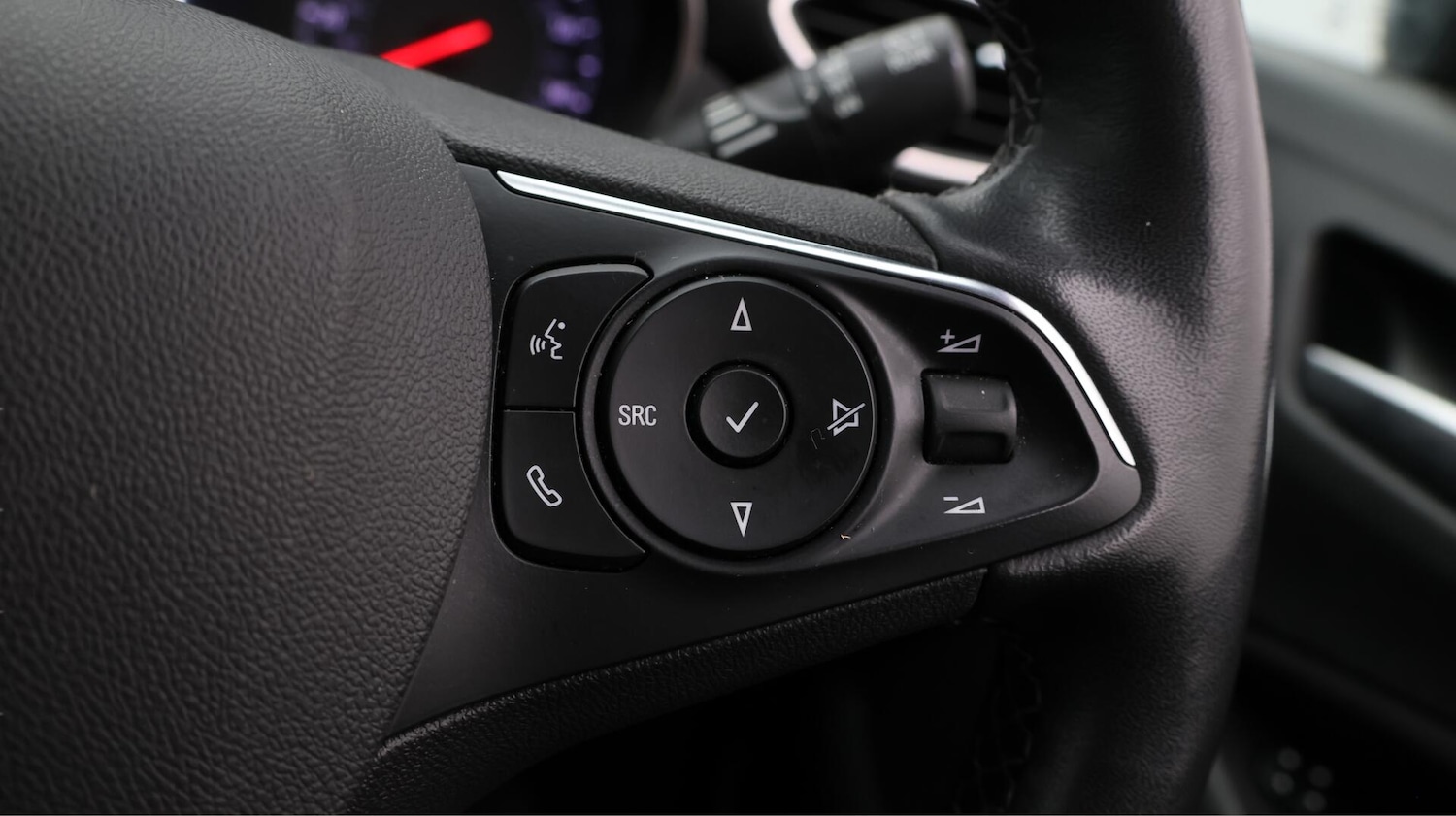 Used Vauxhall Crossland for sale - 76727090: Photo 24