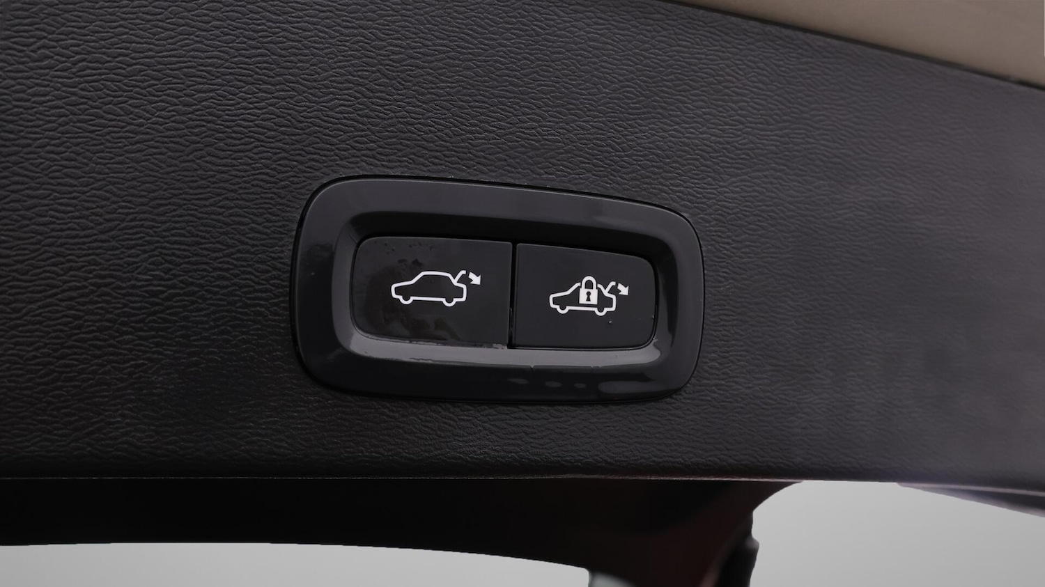 Used Volvo XC40 2023 for sale - 76336088: Photo 23