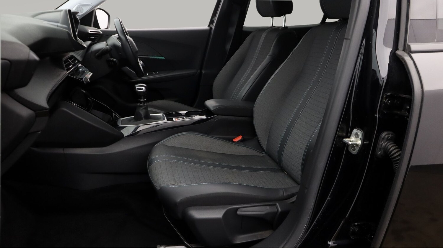 Used Peugeot 2008 2021 for sale - 77915805: Photo 14