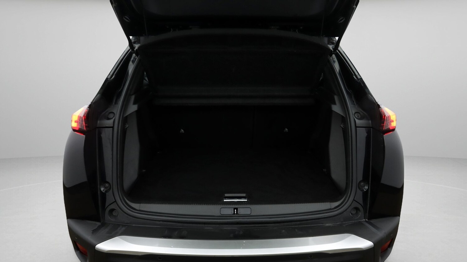 Used Peugeot 2008 2021 for sale - 77915805: Photo 17