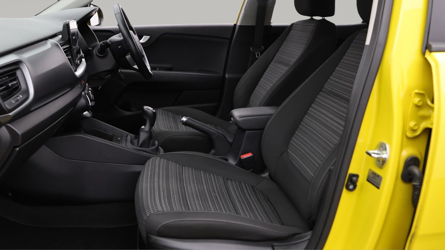 Used Kia Stonic 2022 for sale - 76432607: Photo 15