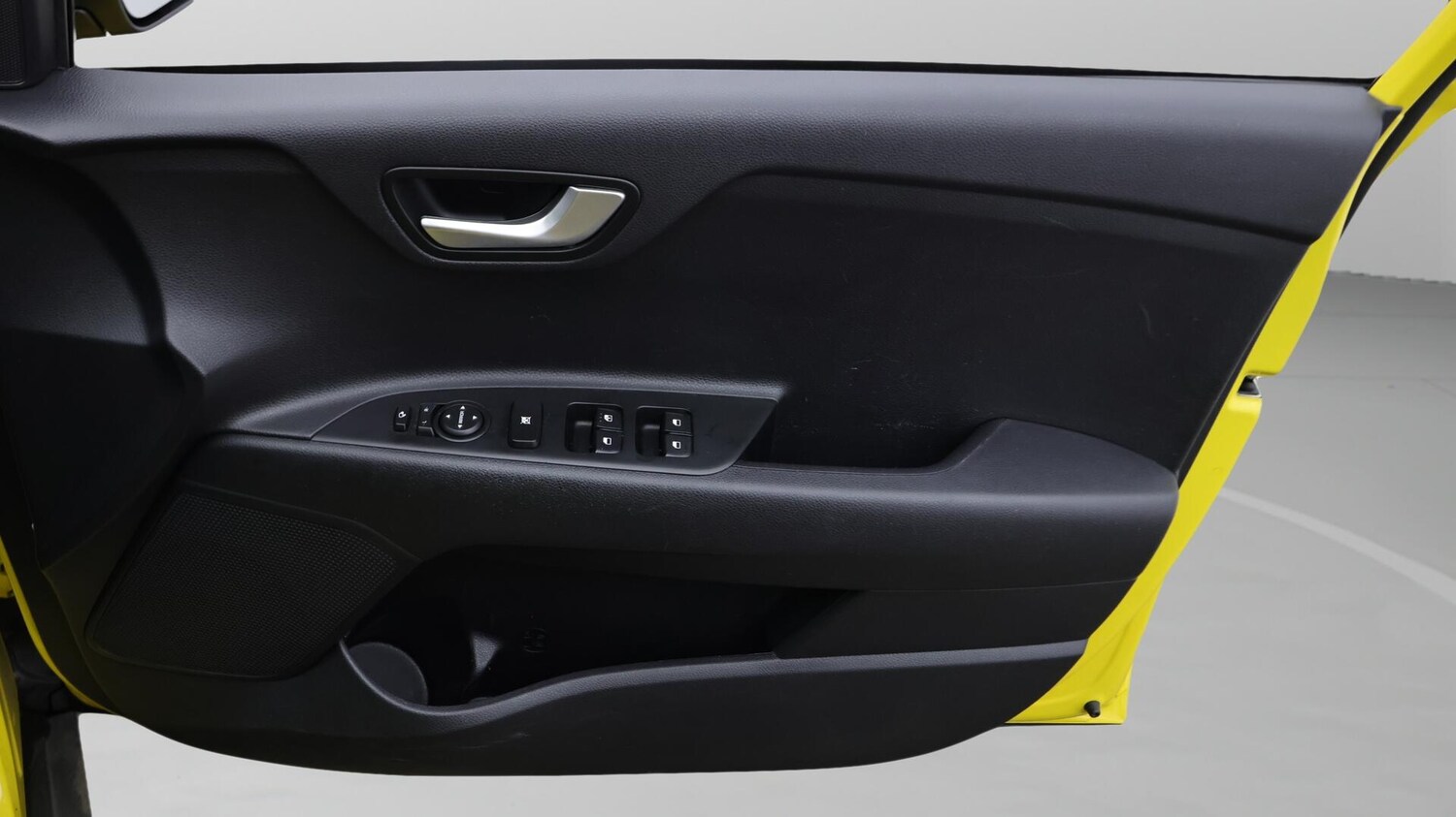 Used Kia Stonic 2022 for sale - 76432607: Photo 16