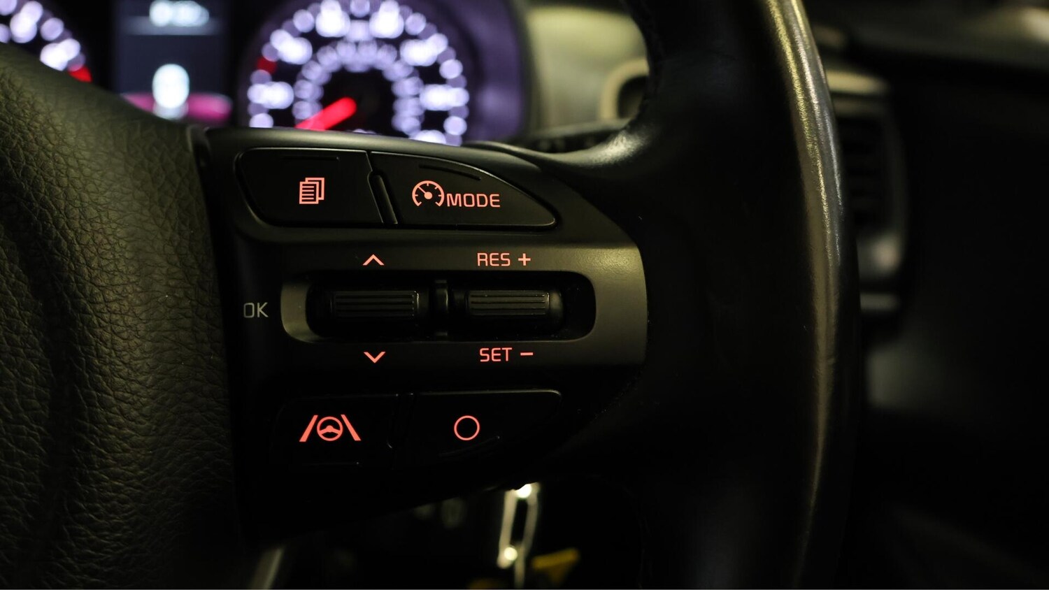 Used Kia Stonic 2022 for sale - 76432607: Photo 24