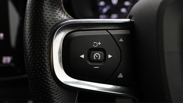 Used Volvo XC40 2021 for sale - 76246864: Photo 24