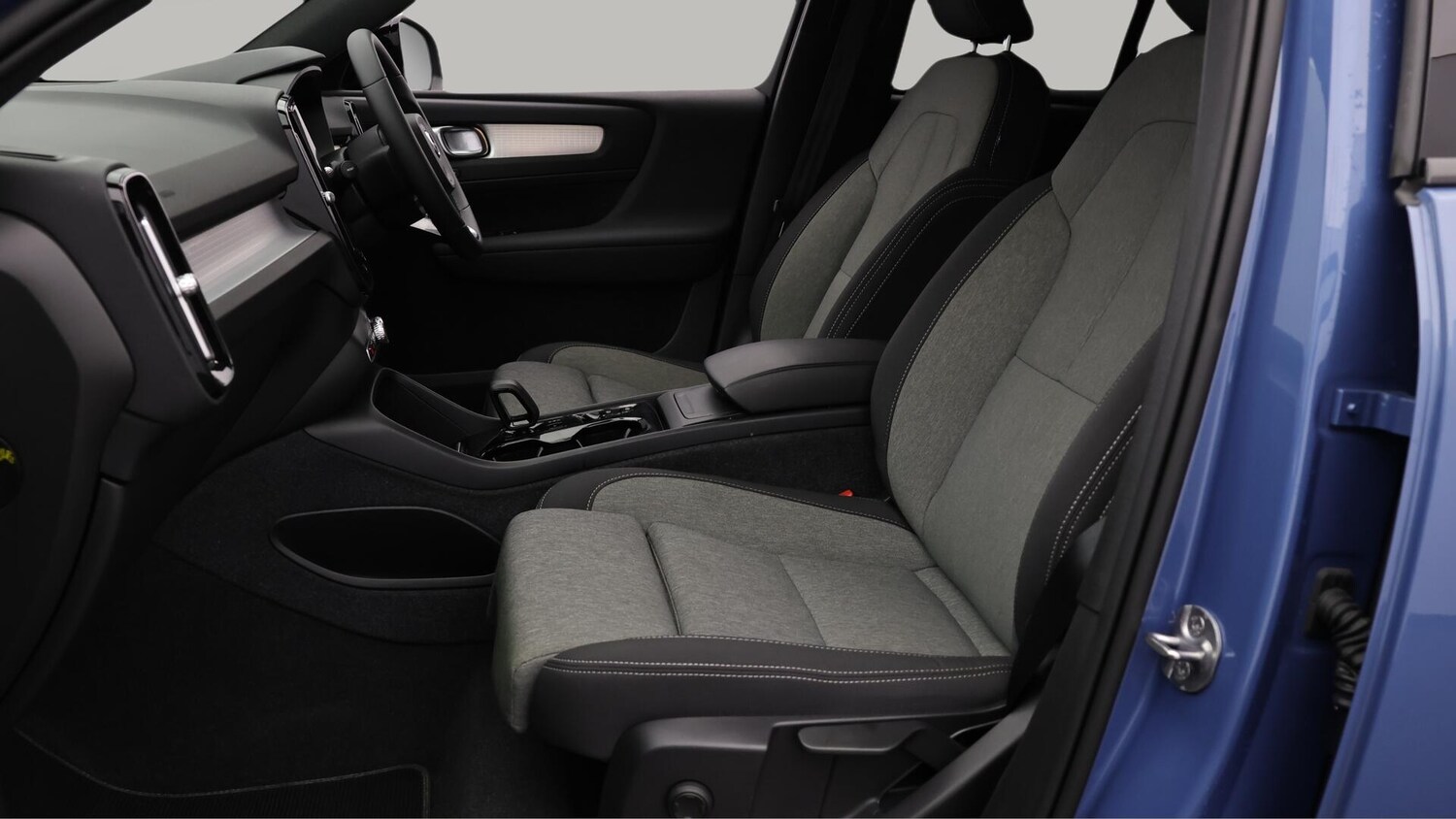 Used Volvo XC40 2023 for sale - 76190006: Photo 15