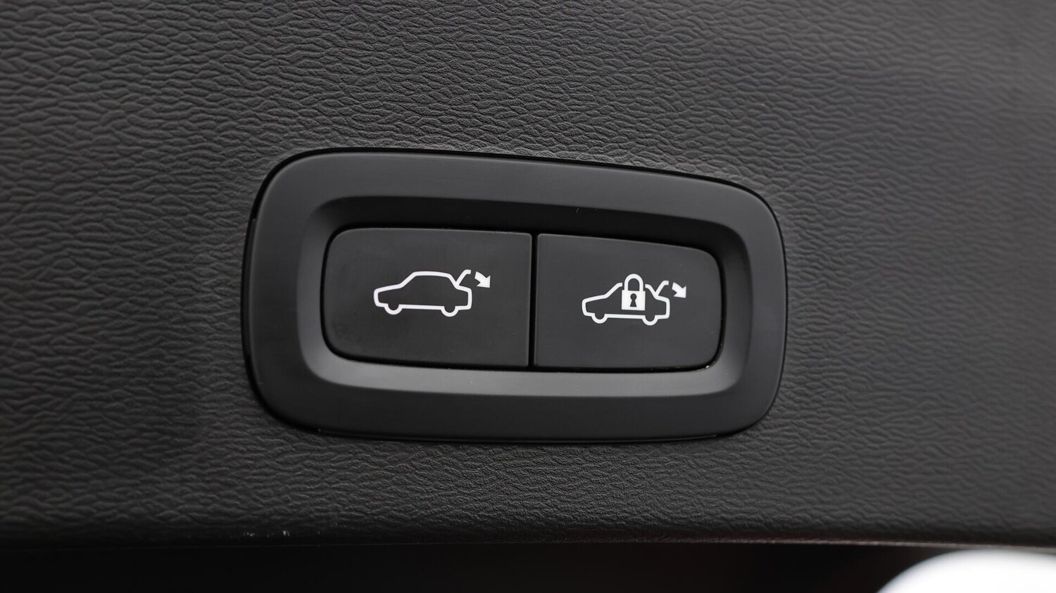 Used Volvo XC40 2023 for sale - 76190006: Photo 24