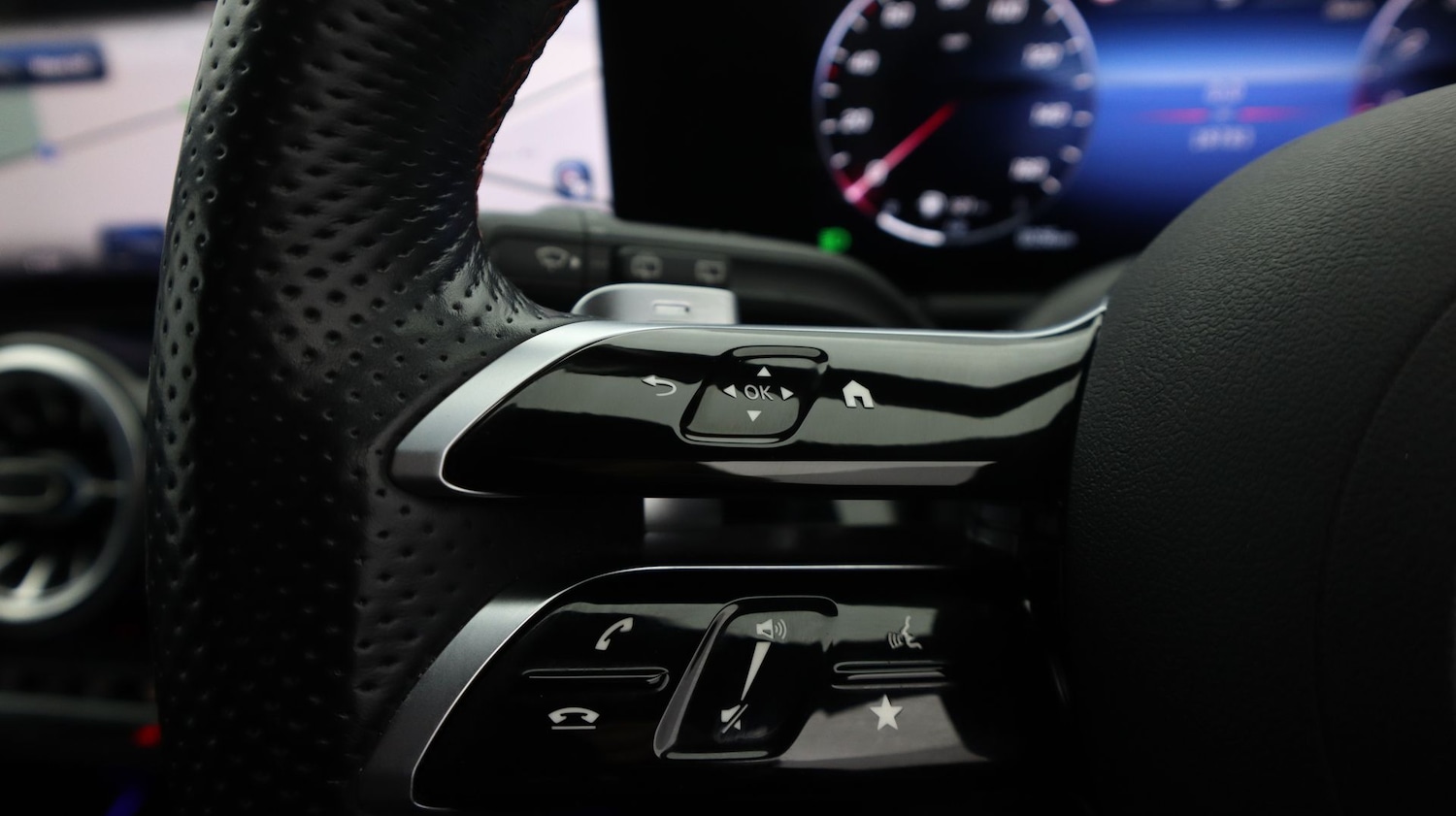 Used Mercedes-Benz GLA 2024 for sale - 77385600: Photo 24