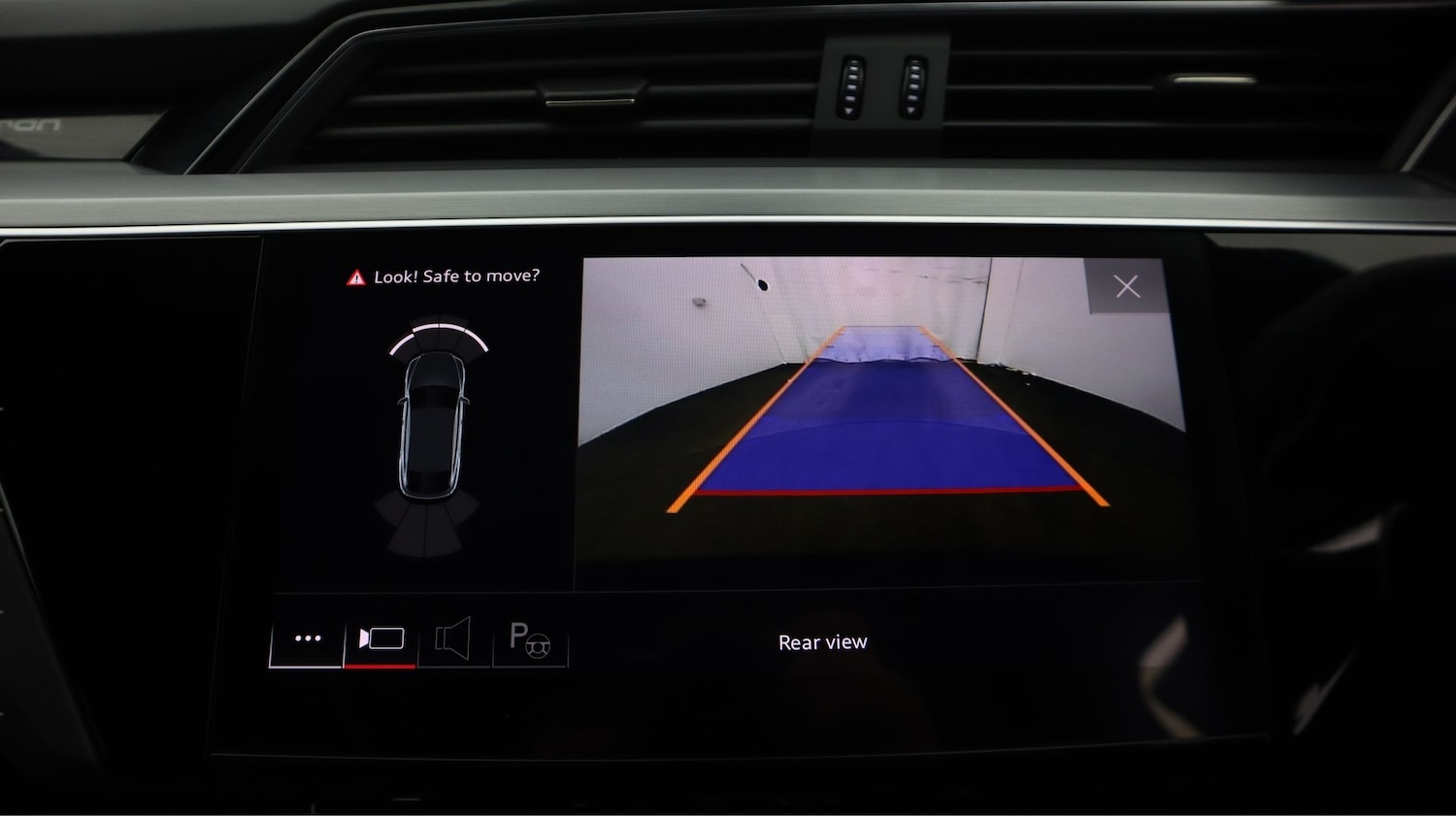 Used Audi e-tron 2022 for sale - 77746130: Photo 26