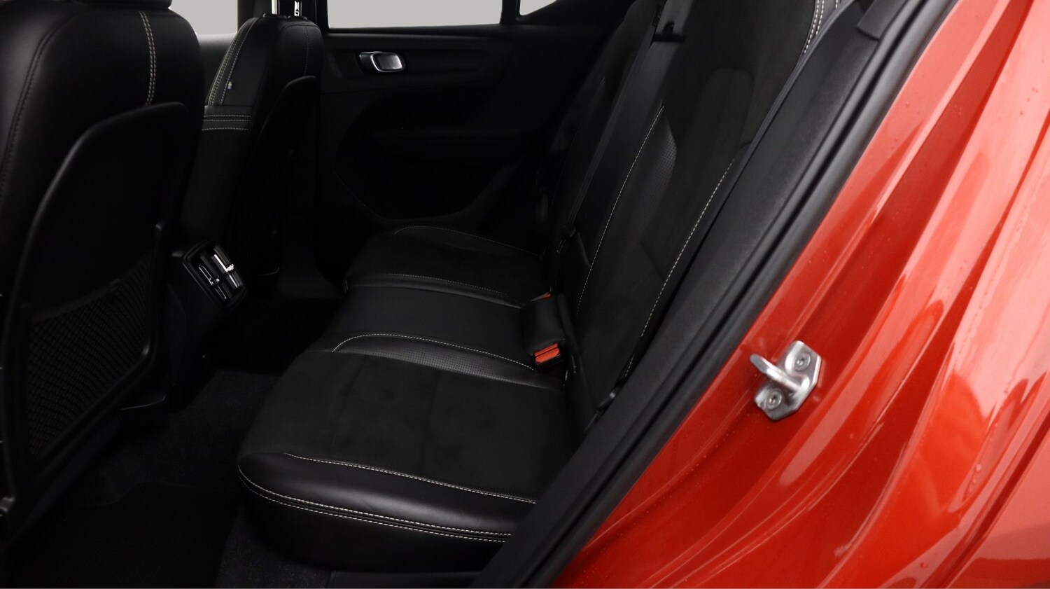 Used Volvo XC40 for sale - 77846610: Photo 16